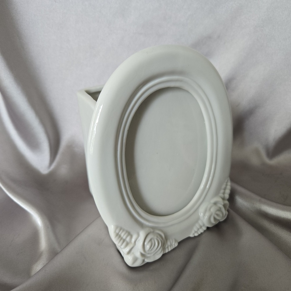 Vintage Teleflora Planter With Oval Picture Frame Front Glossy‎ Finish